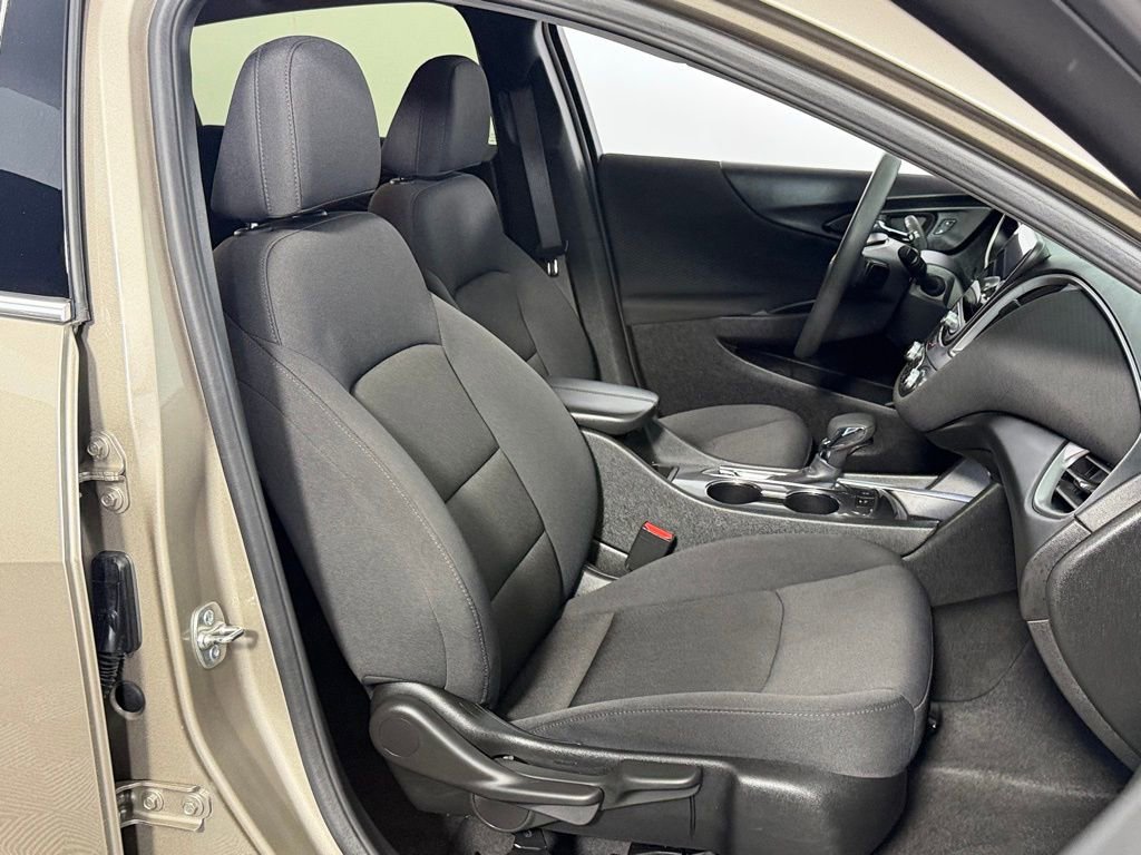 Used 2024 Chevrolet Malibu LT image 29