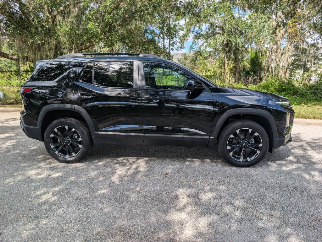 New 2027 Chevrolet Equinox RS w/ Safety and Technology Package FWD image 10
