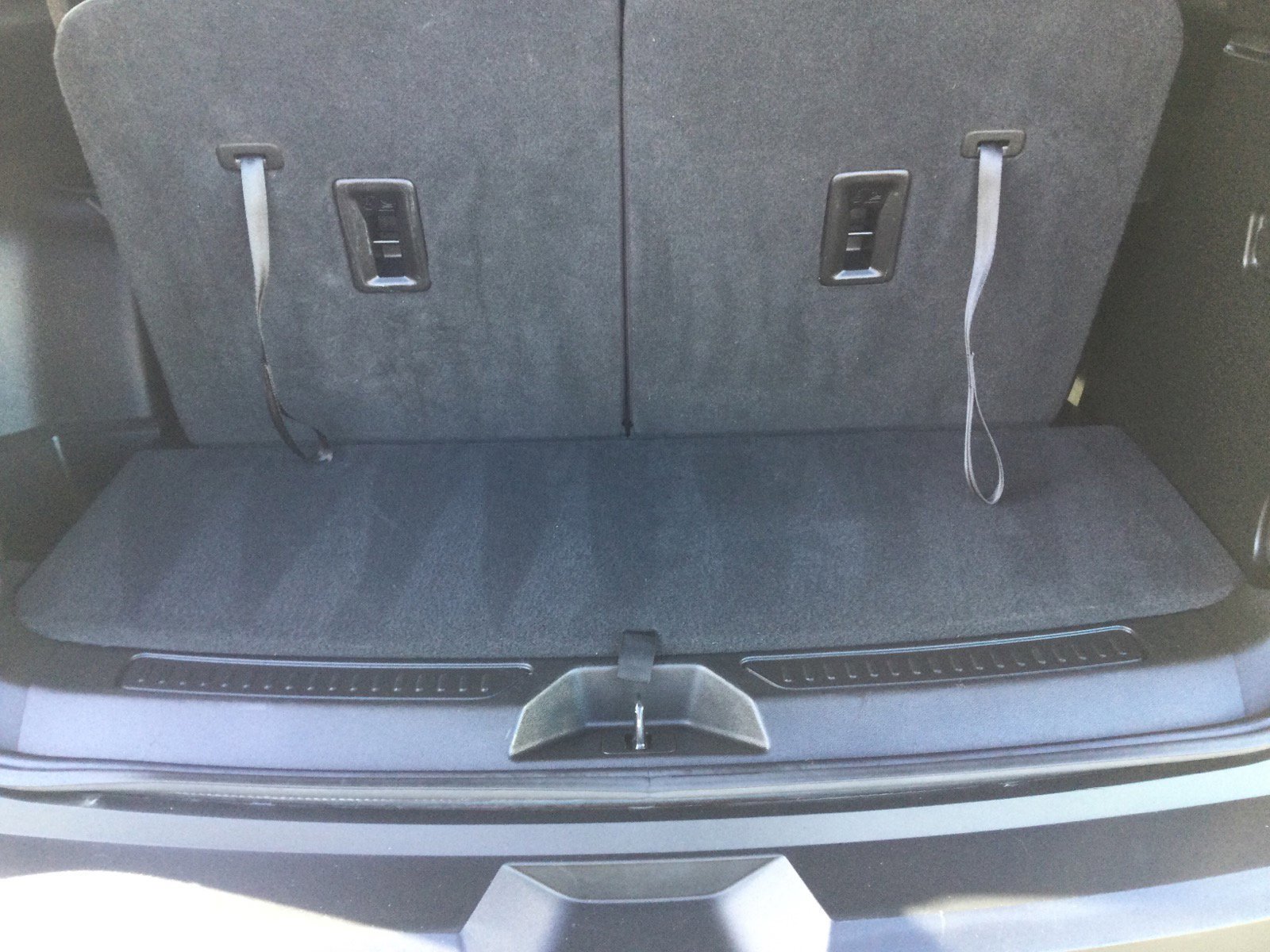 Used 2023 GMC Acadia SLT image 9