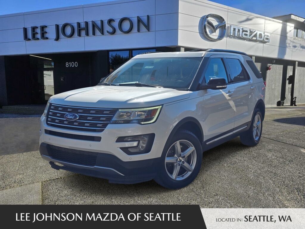 Used 2017 Ford Explorer XLT w/ Equipment Group 202A AWD/4WD image 1
