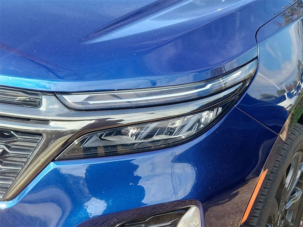 Used 2023 Chevrolet Equinox RS w/ RS Leather Package image 5