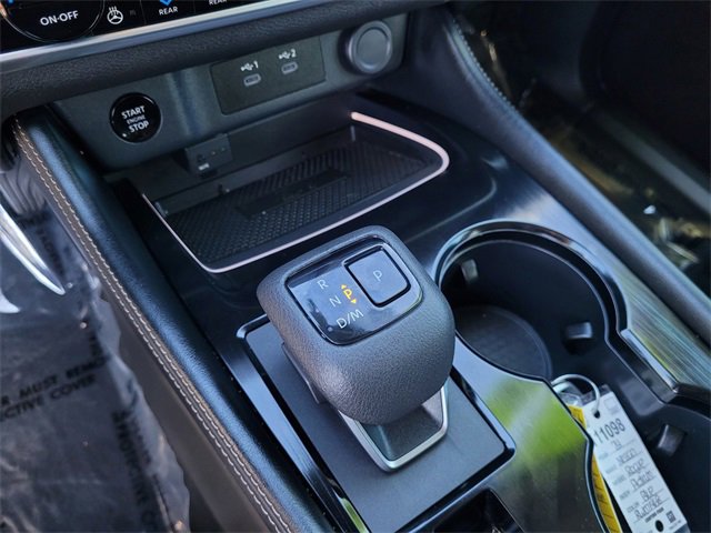 Used 2024 Nissan Rogue Platinum w/ Platinum Premium Package image 16