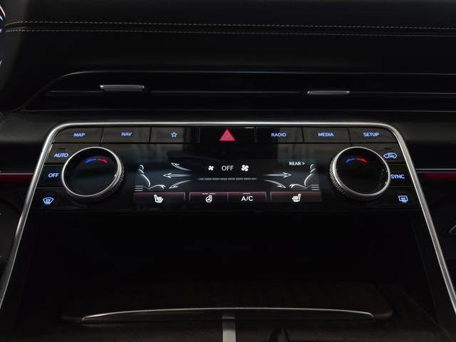 Used 2023 Genesis GV80 2.5T w/ Winter Weather Package image 21