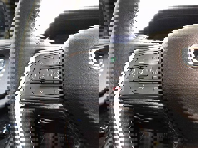 Used 2022 Jeep Grand Cherokee L Laredo image 23