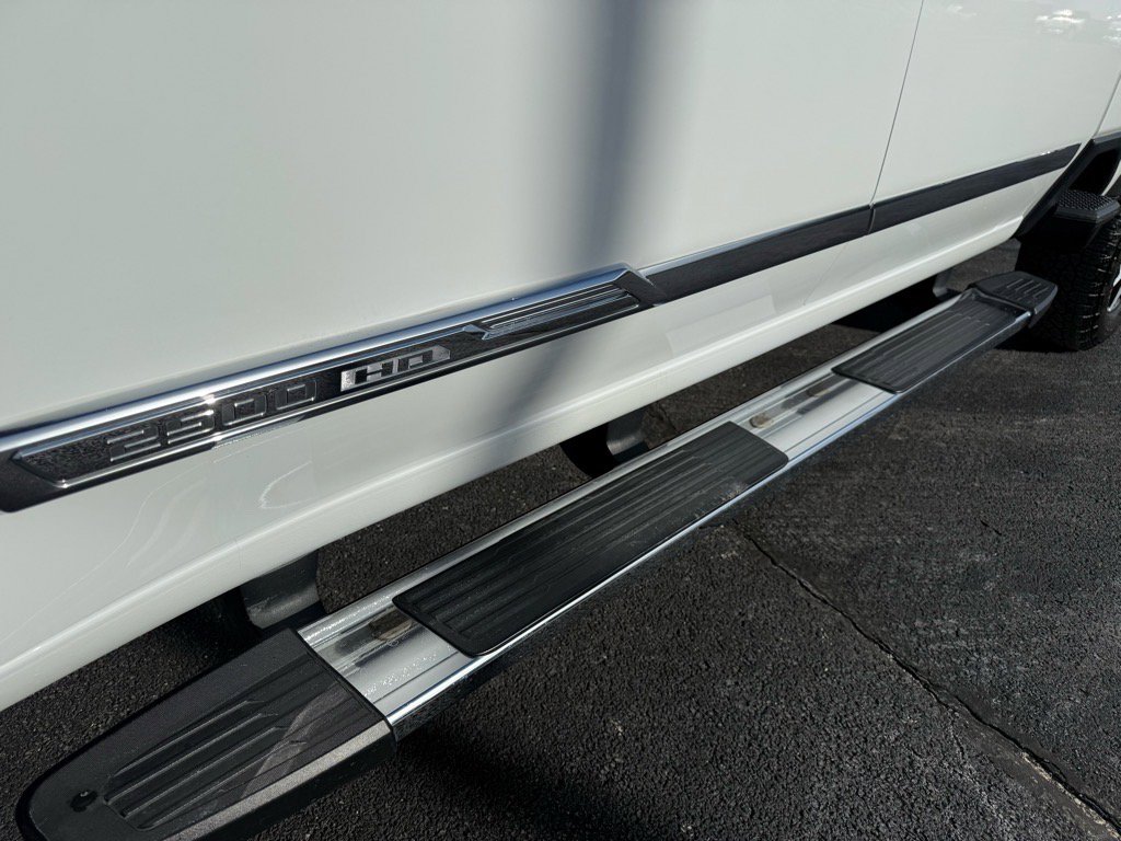 Used 2025 Chevrolet Silverado 2500 High Country w/ High Country Premium Package image 15