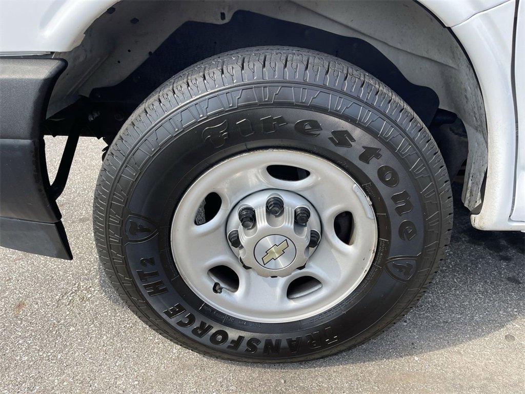 Used 2021 Chevrolet Express 3500 Work Van w/ Driver Convenience Package image 2