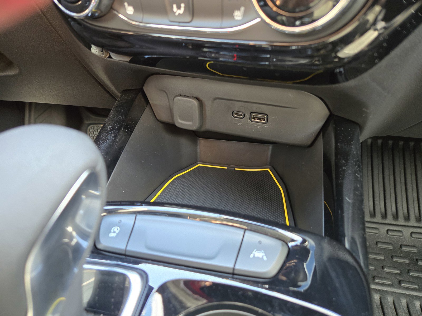 Used 2025 Chevrolet Trax ACTIV w/ Driver Confidence Package image 18