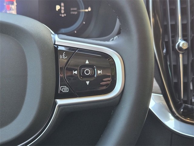 Certified 2025 Volvo XC90 T8 Plus w/ Protection Package Premier image 39