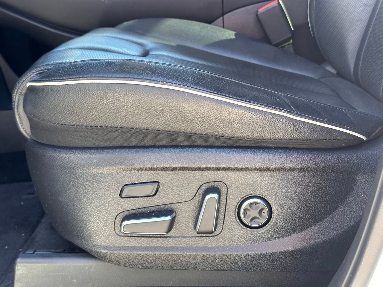 Used 2023 Hyundai Palisade Limited image 33