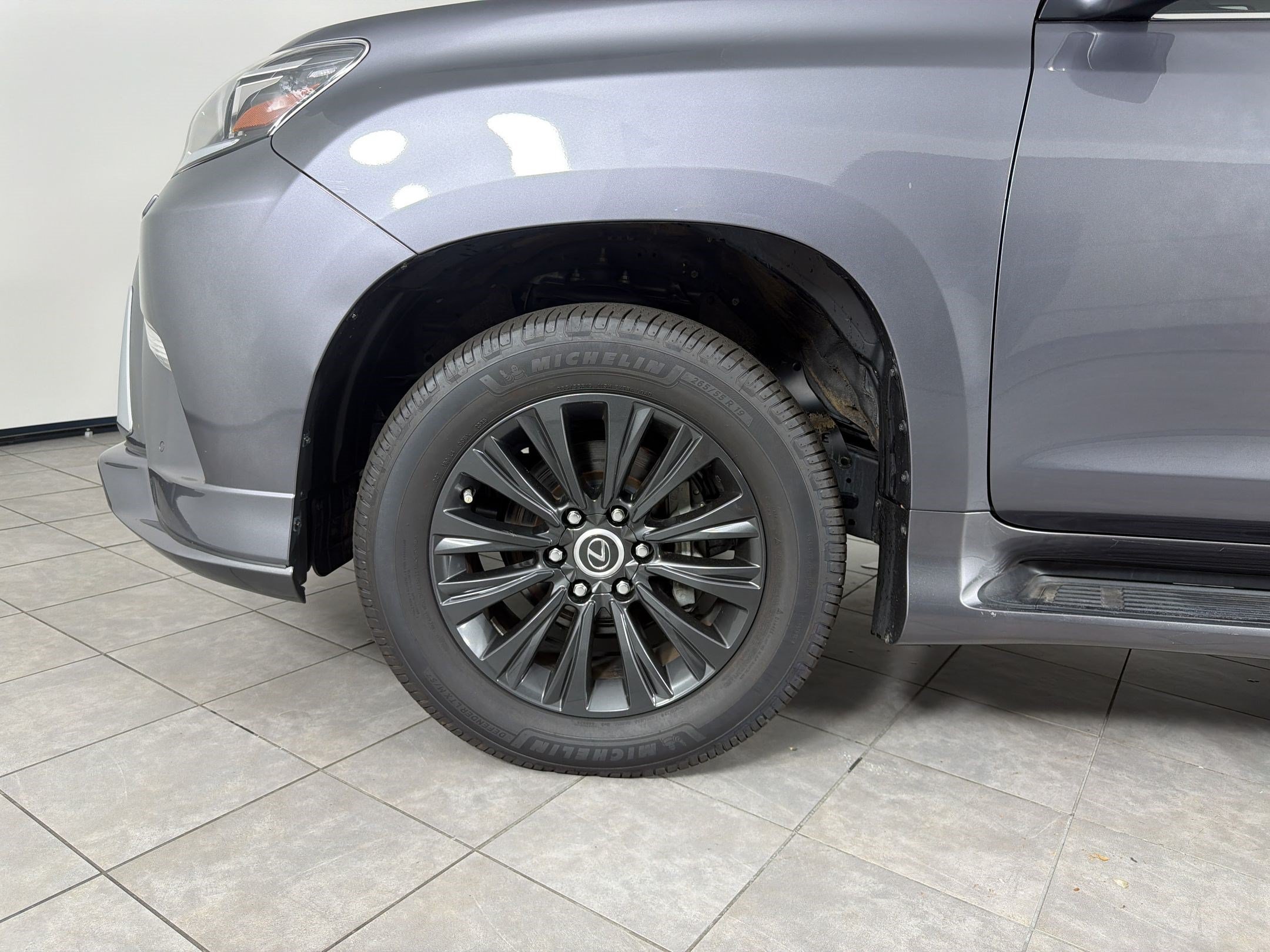 Used 2023 Lexus GX 460 Premium w/ Accessory Package AWD/4WD image 12