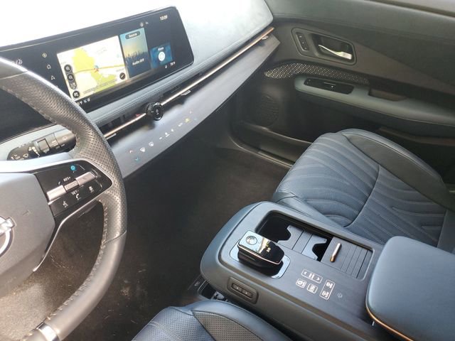 Used 2023 Nissan Ariya AWD/4WD image 23
