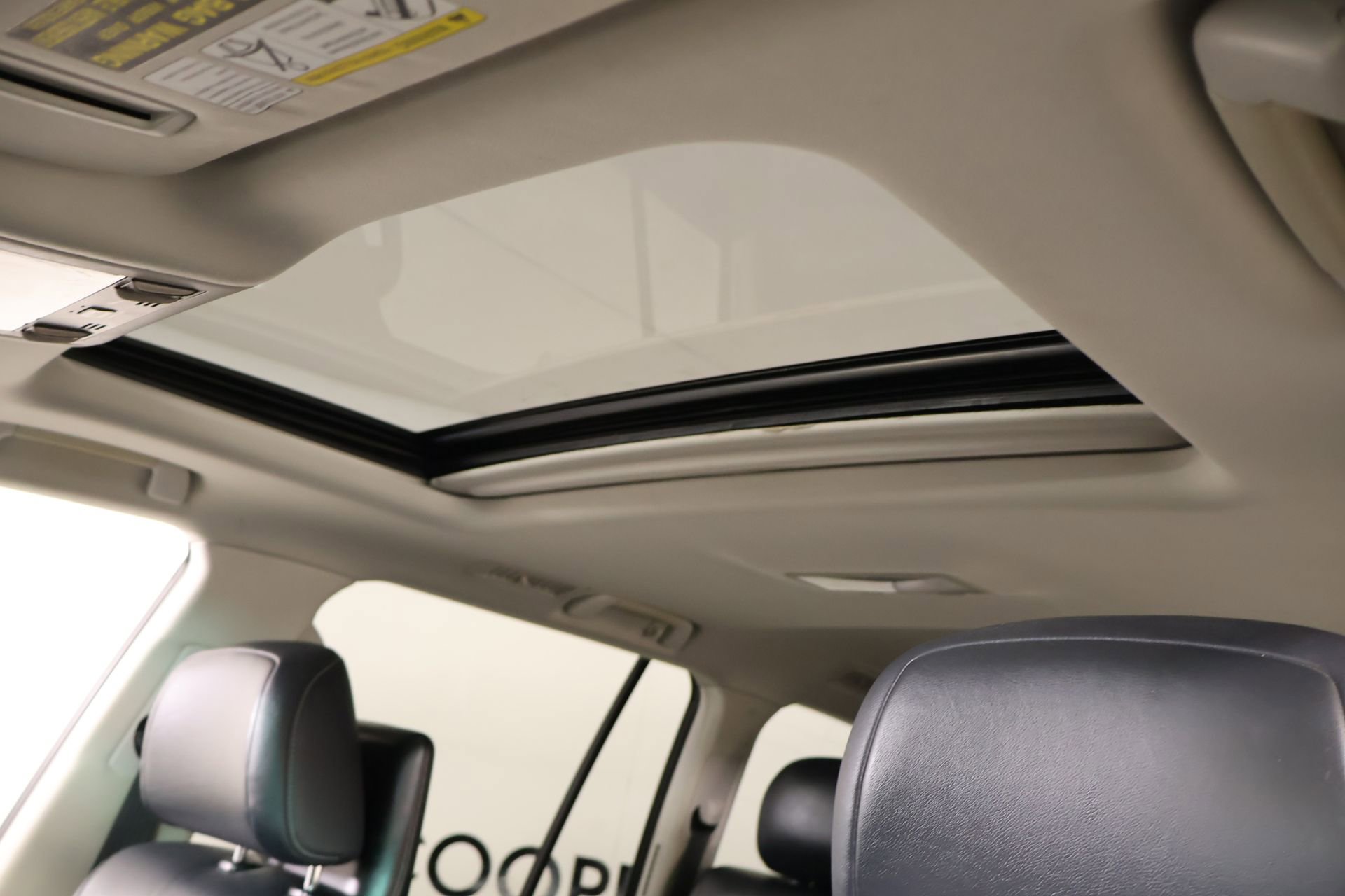 Used 2015 Lexus LX 570 4WD image 20