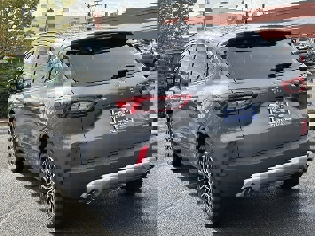 New 2025 Ford Escape SE image 5