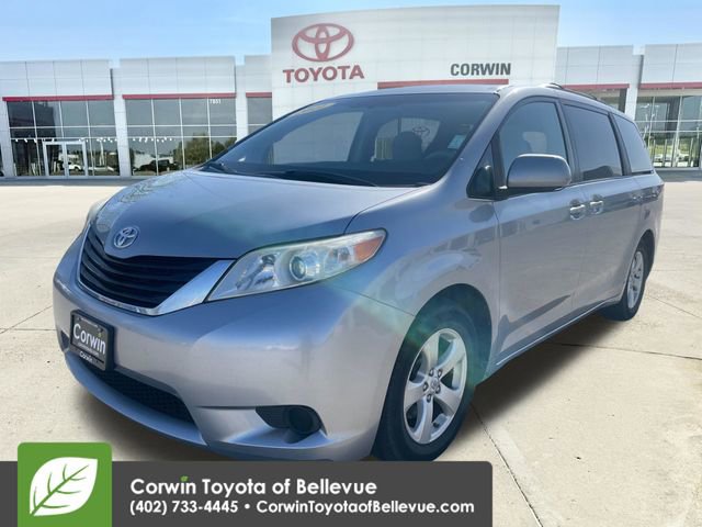 Used 2011 Toyota Sienna LE w/ Towing Pkg image 7