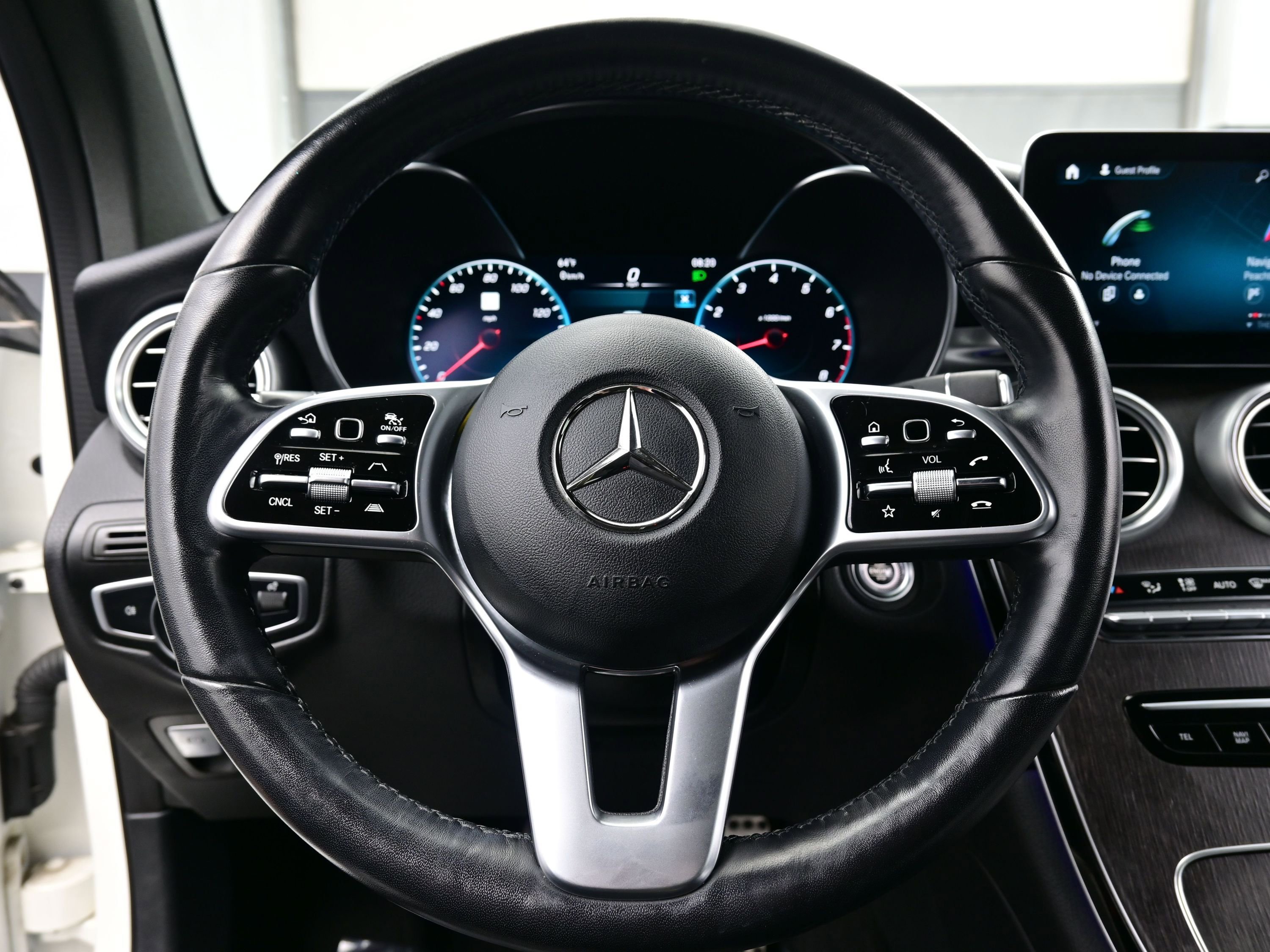 Used 2022 Mercedes-Benz GLC 300 4MATIC image 23