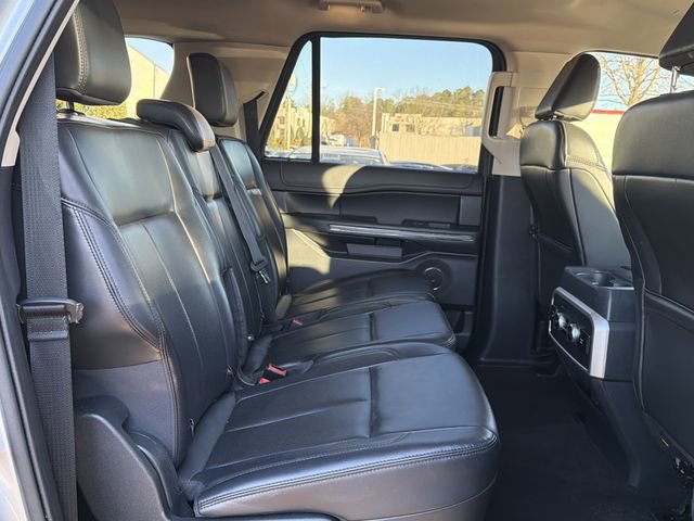 Used 2023 Ford Expedition Max XLT image 19
