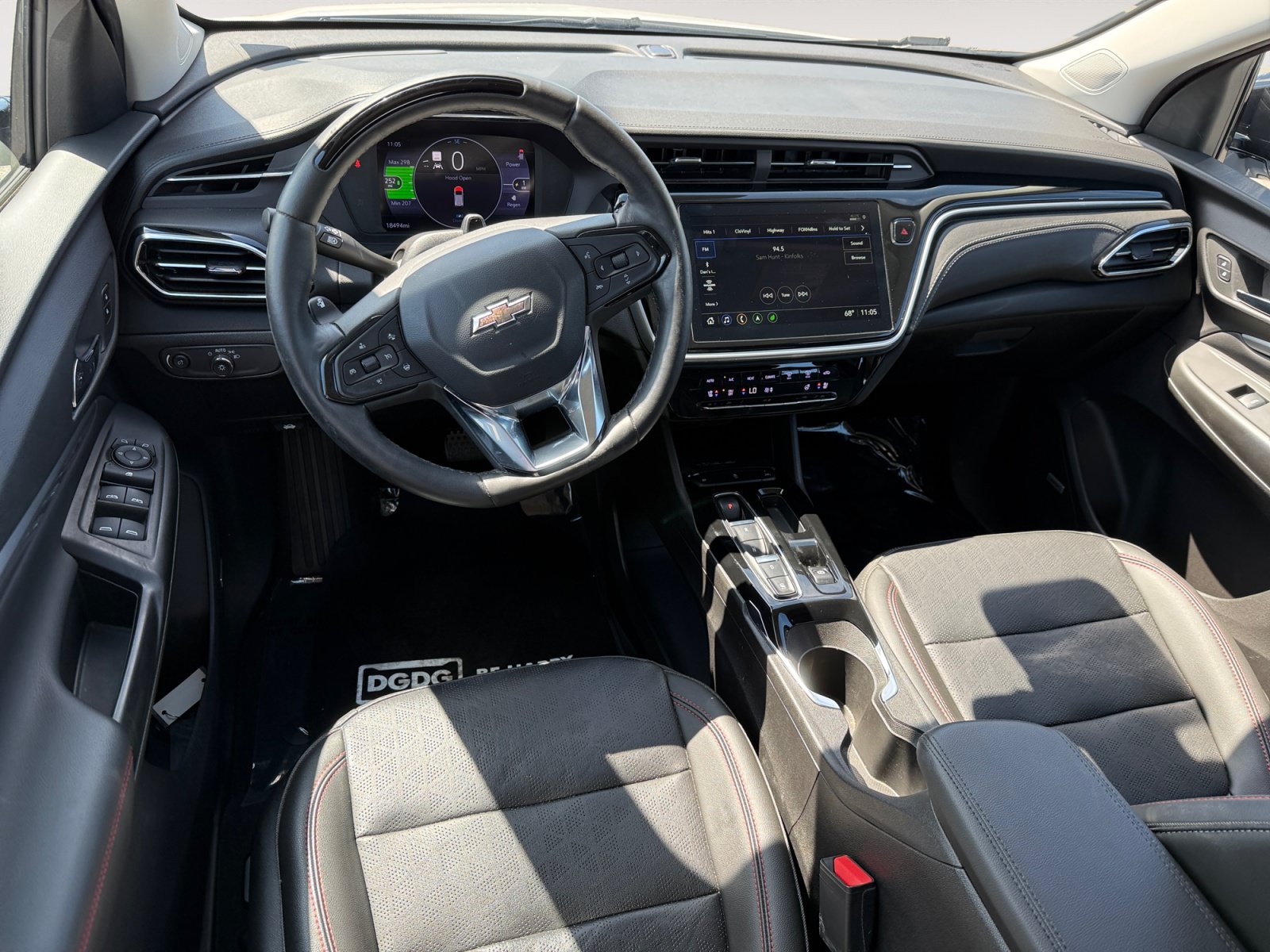 Used 2023 Chevrolet Bolt EUV Premier w/ Sun & Sound Package FWD image 15