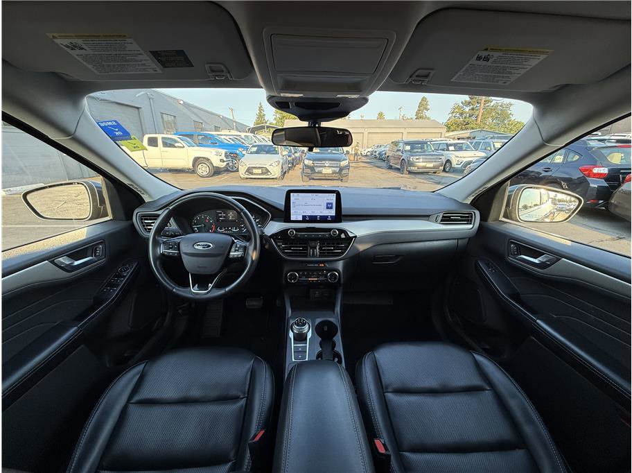 Used 2022 Ford Escape SEL image 18