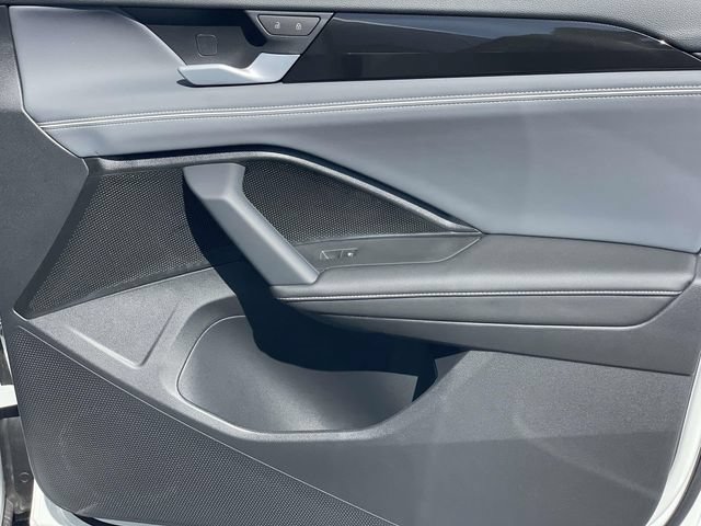 New 2026 Volkswagen Tiguan SEL R-Line AWD/4WD image 27