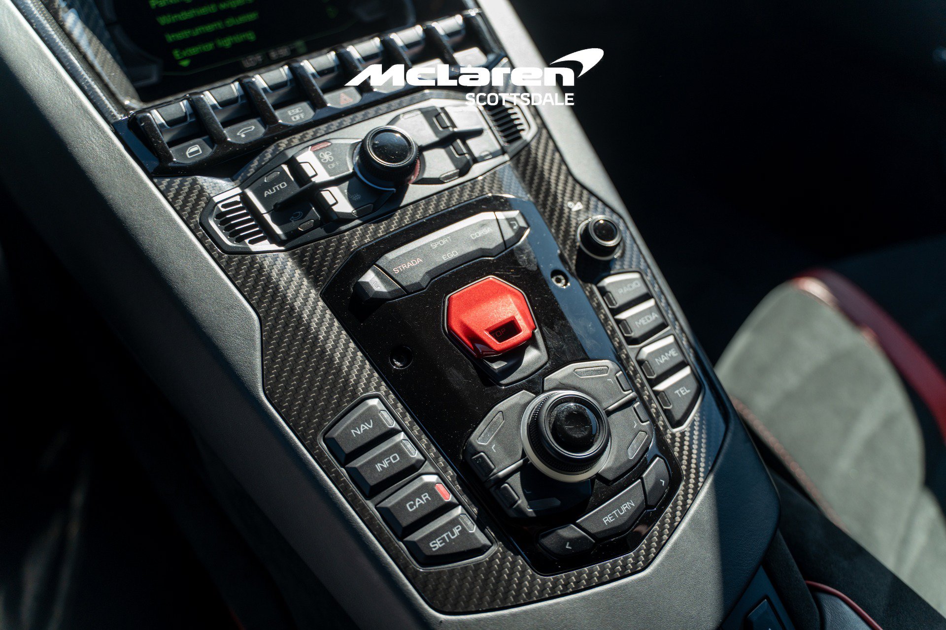 Used 2020 Lamborghini Aventador SVJ AWD/4WD image 16