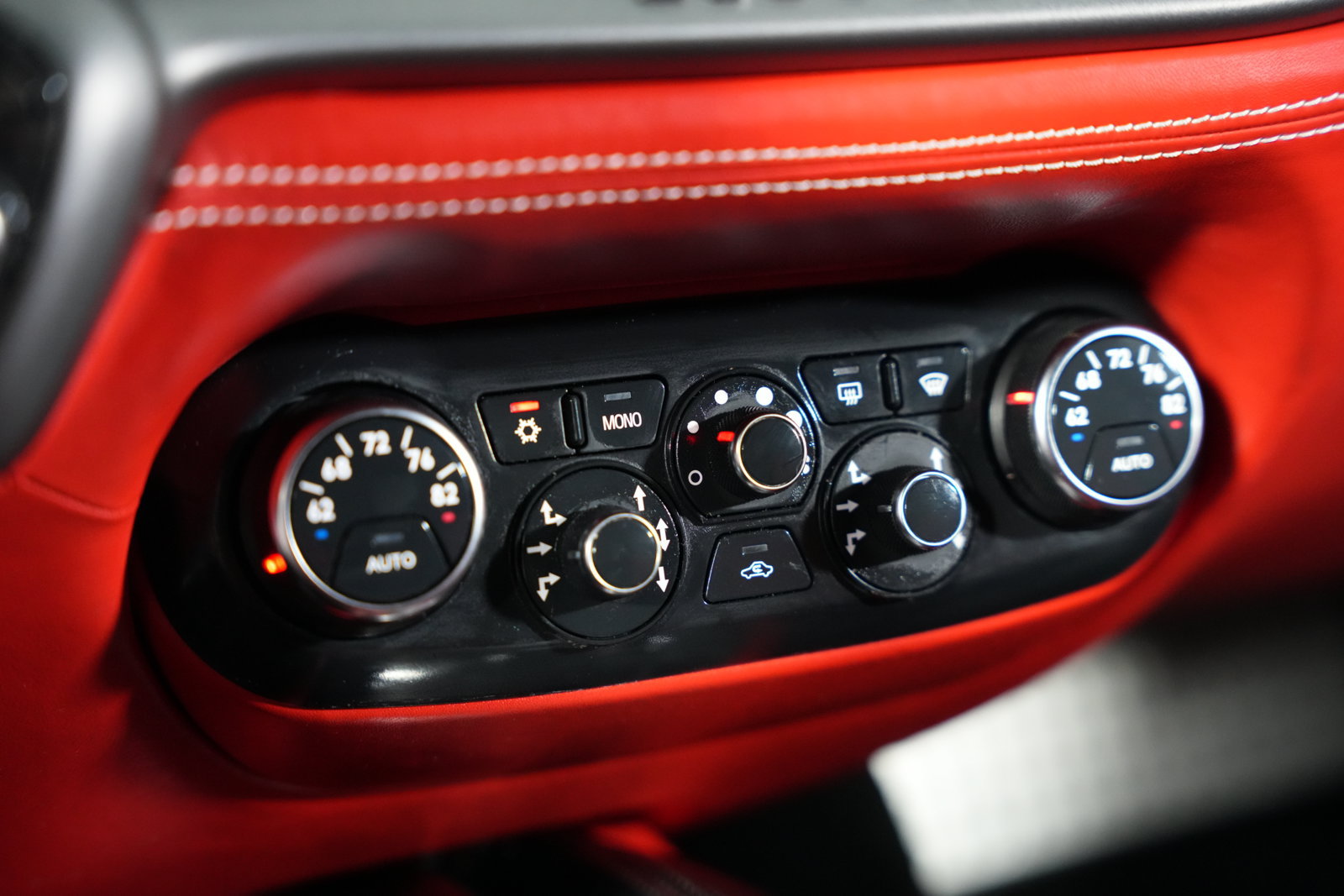 Used 2014 Ferrari F12 Berlinetta RWD image 27
