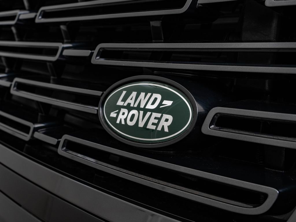 New 2026 Land Rover Range Rover Long Wheelbase SE AWD/4WD image 3