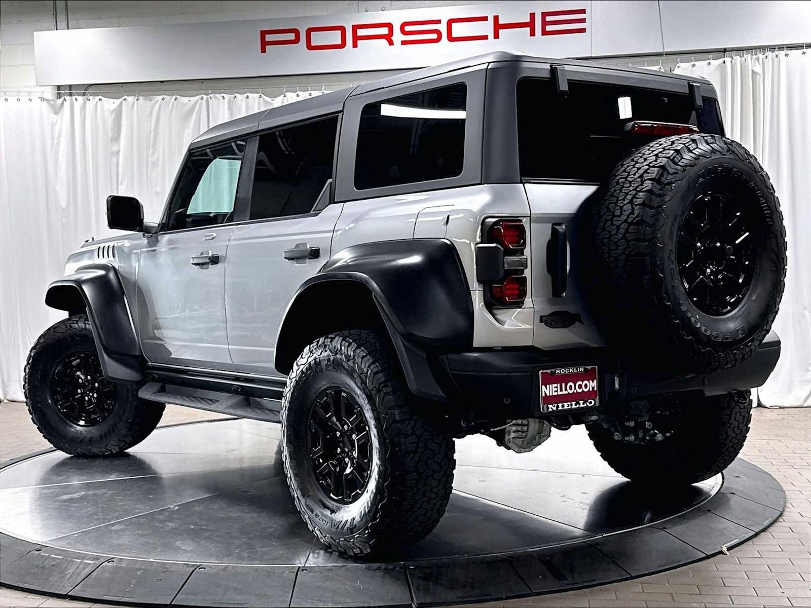 Used 2023 Ford Bronco Raptor AWD/4WD image 3