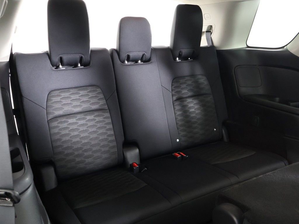 Used 2024 Nissan Pathfinder S image 33