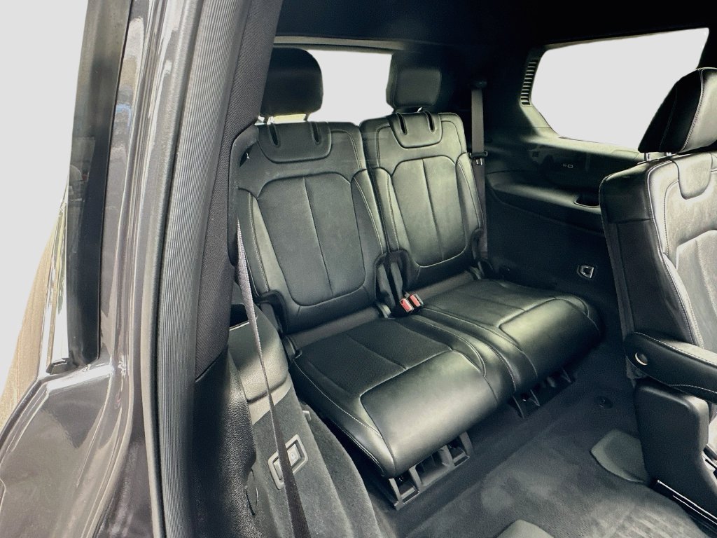 Used 2022 Jeep Grand Cherokee L Overland RWD image 29