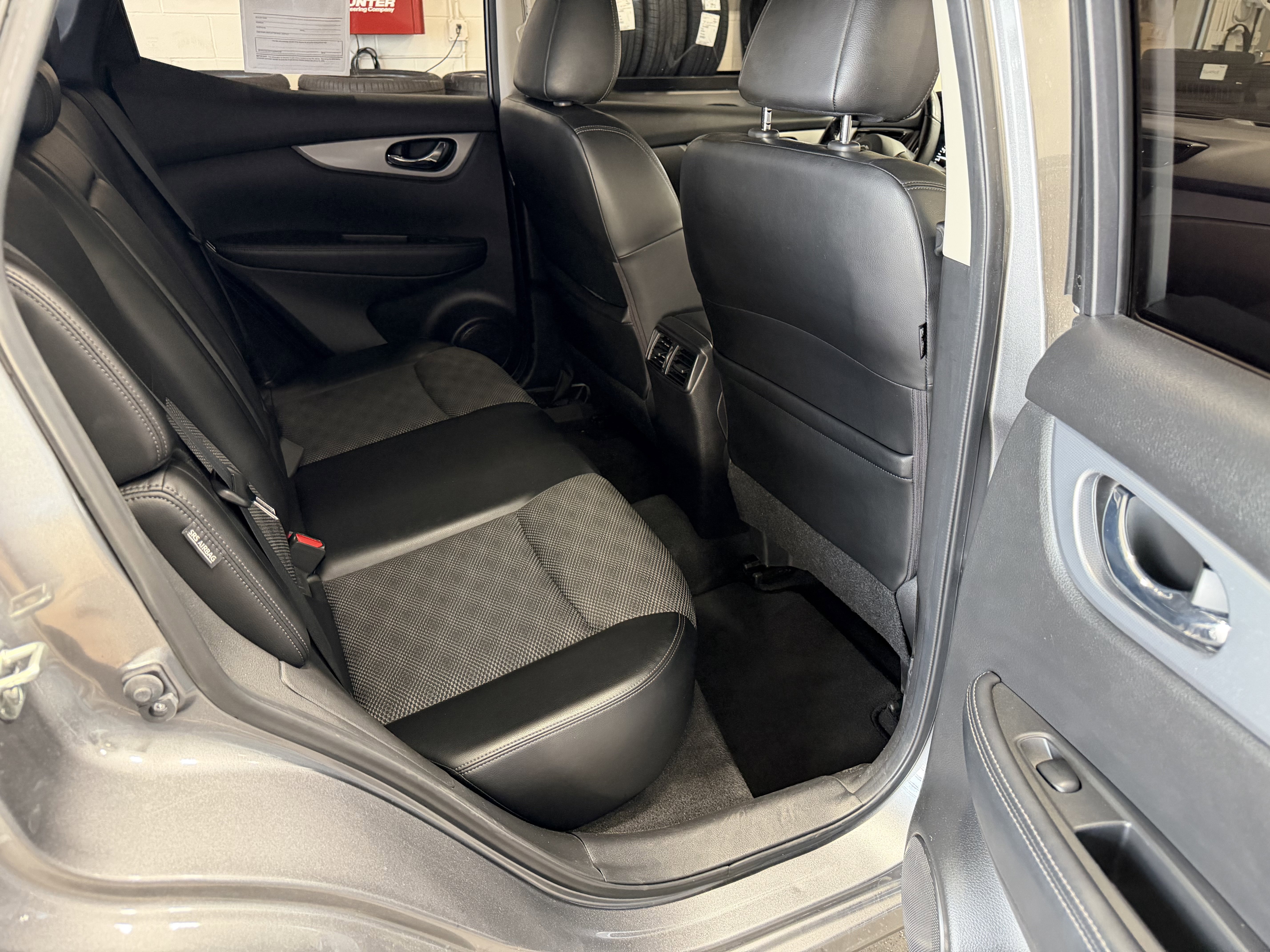 Used 2020 Nissan Rogue Sport SV w/ Technology Package image 23