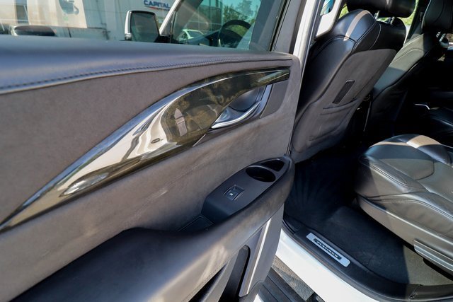 Used 2016 Cadillac Escalade Platinum image 38