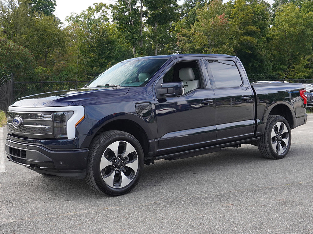 Used 2023 Ford F150 Lightning Platinum AWD/4WD image 11