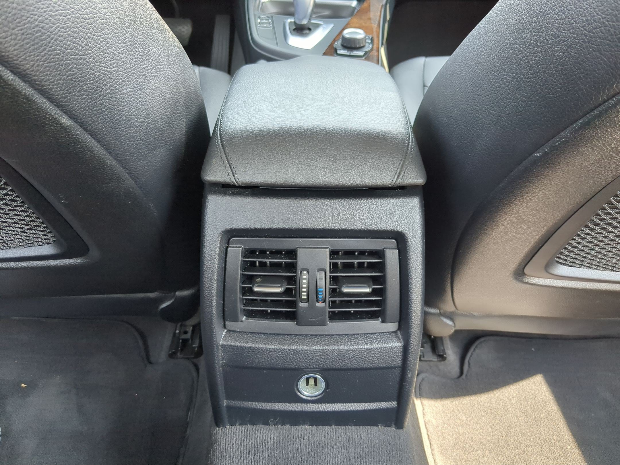 Used 2015 BMW 328i xDrive Sedan AWD/4WD image 25