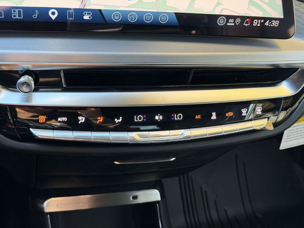 New 2027 Cadillac Lyriq Premium Luxury w/ LPO, Floor Liner Package AWD/4WD image 22
