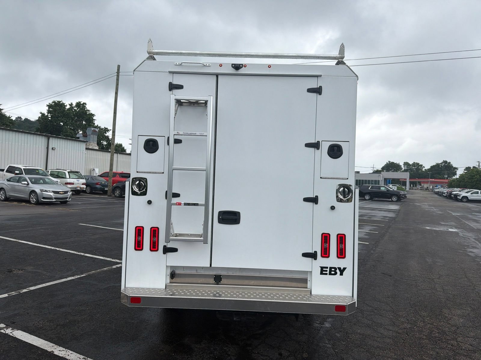 New 2026 Chevrolet Express 3500 w/ Power Convenience Package RWD image 4