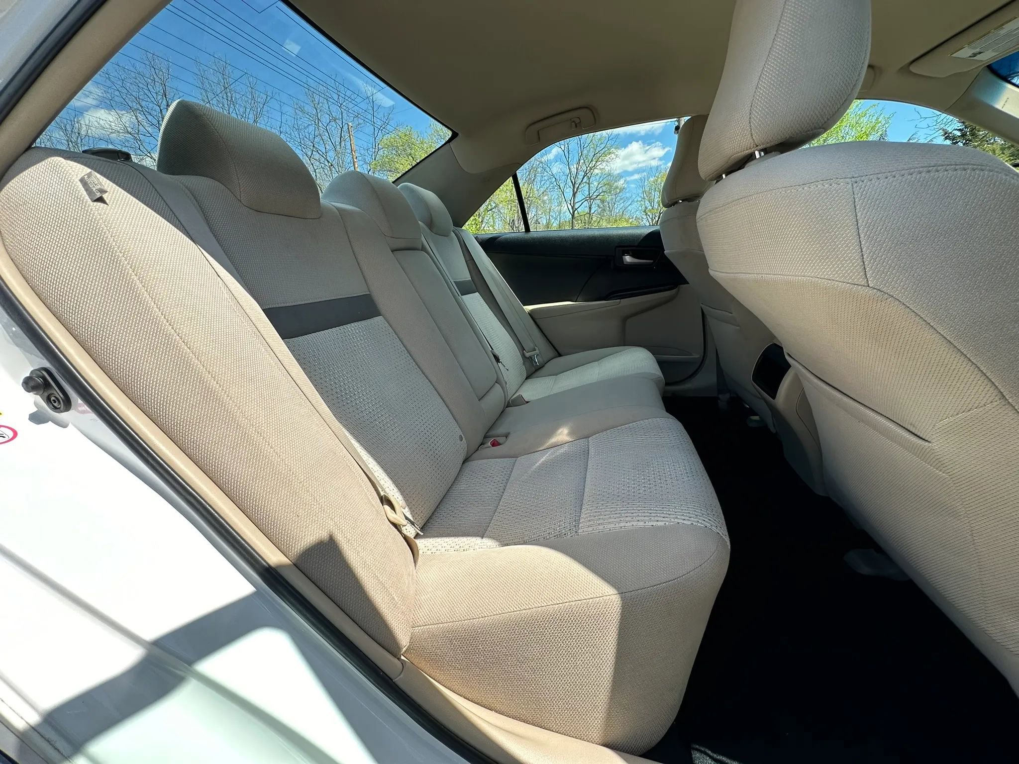 Used 2013 Toyota Camry LE FWD image 18