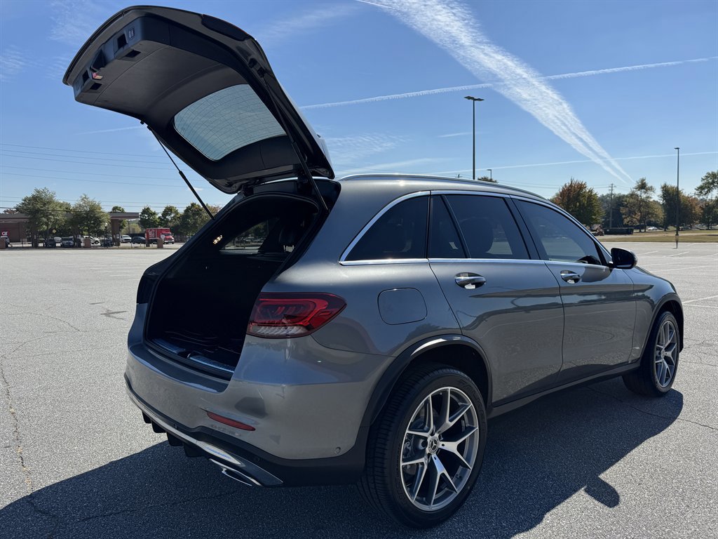 Used 2021 Mercedes-Benz GLC 300 4MATIC w/ AMG Line image 24