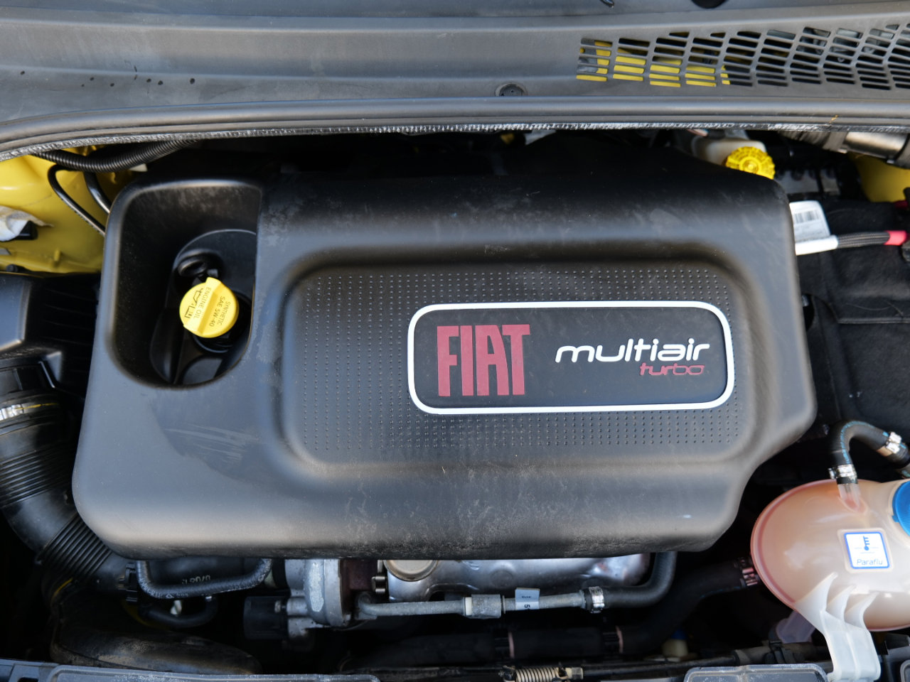 Used 2014 FIAT 500L Trekking w/ Popular Equipment Group image 52