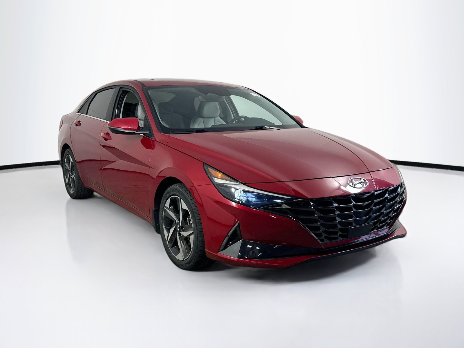Used 2023 Hyundai Elantra Limited FWD image 3