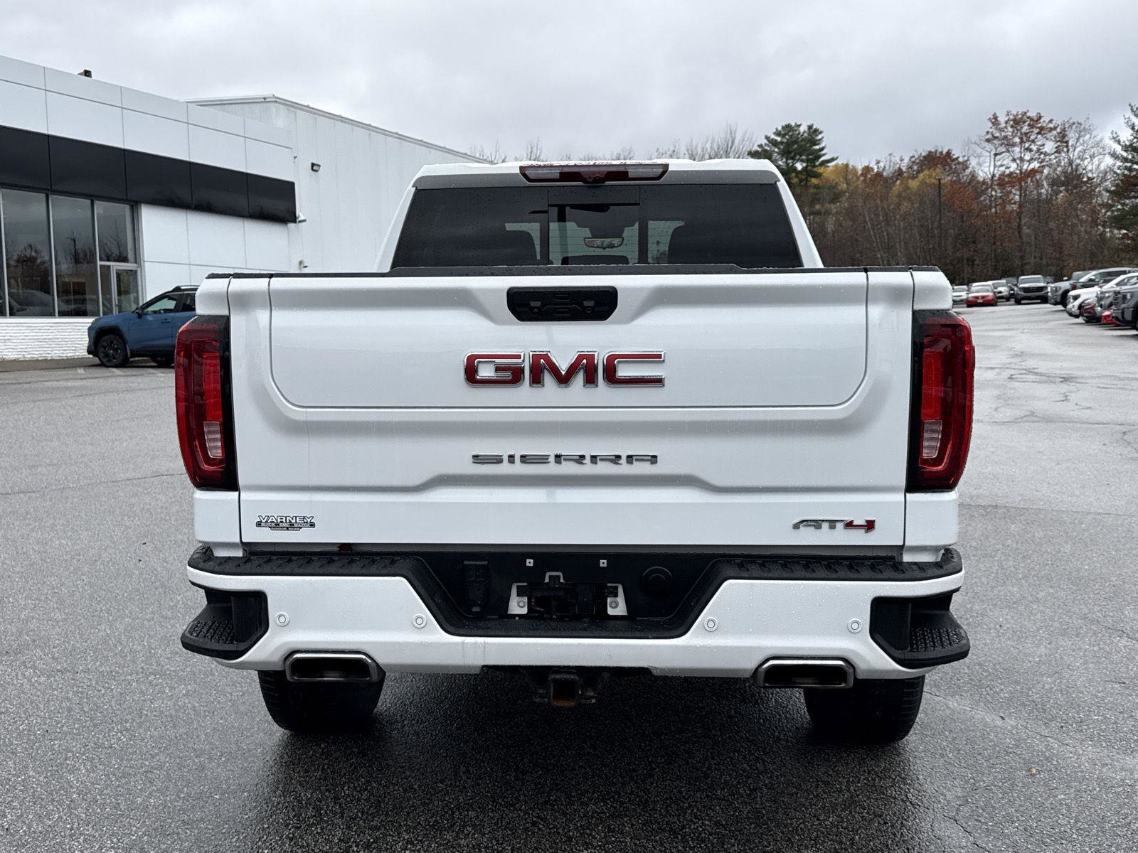 Used 2024 GMC Sierra 1500 AT4 w/ Technology Package image 6