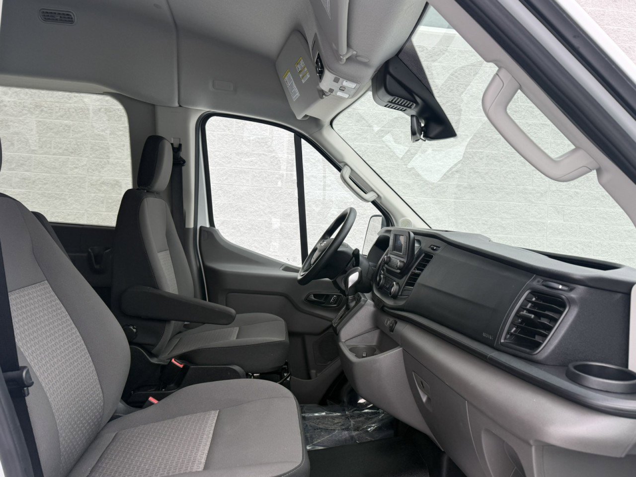 Used 2024 Ford Transit 350 XL image 11