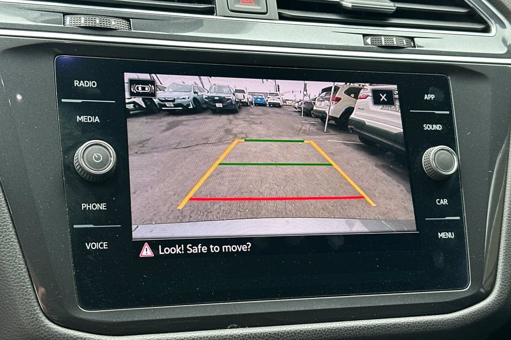 Used 2022 Volkswagen Tiguan SE R-Line FWD image 20