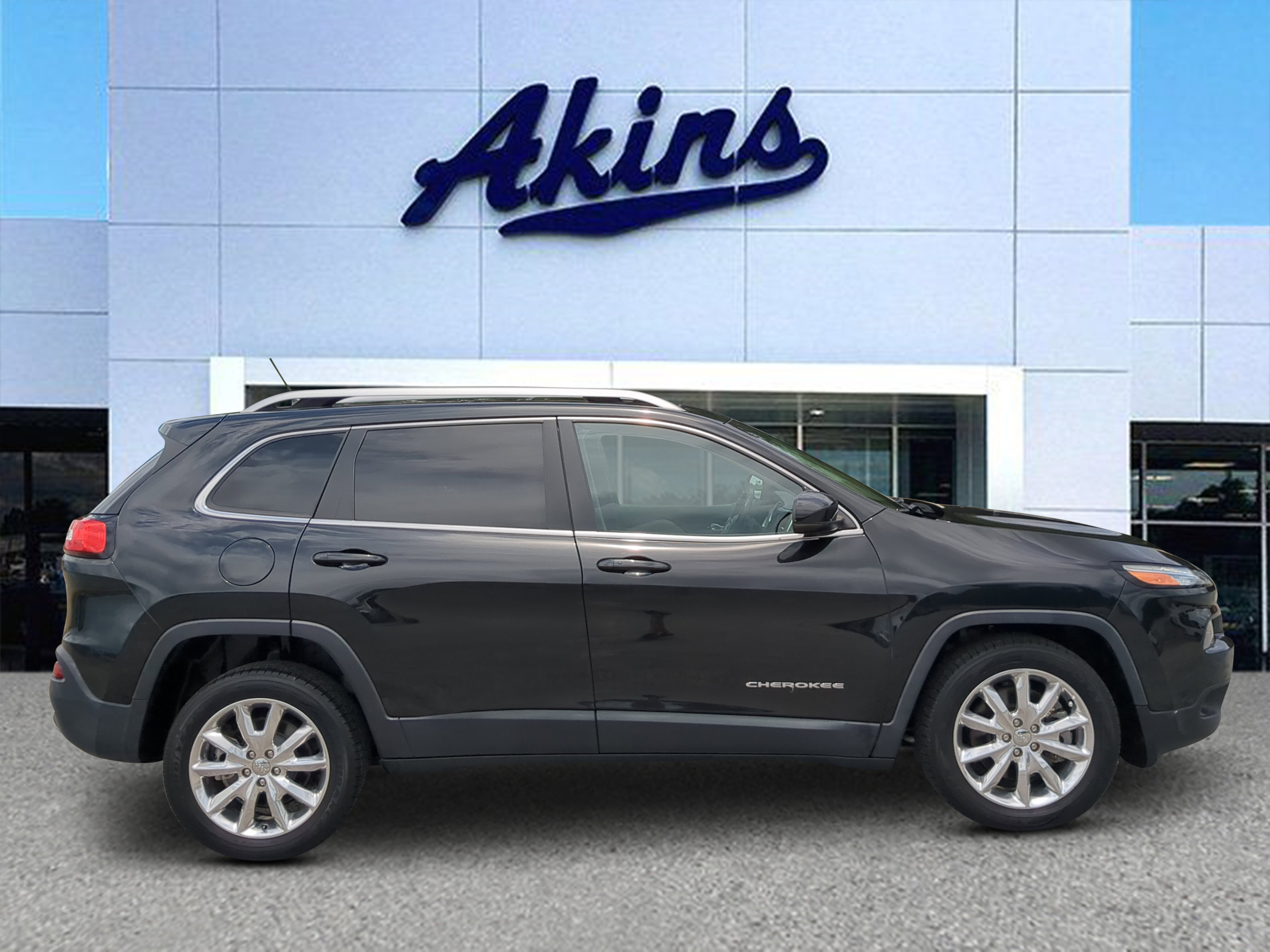 Used 2015 Jeep Cherokee Limited FWD image 1
