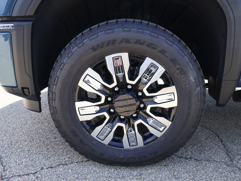 New 2026 GMC Sierra 3500 Denali w/ Denali Reserve Package AWD/4WD image 39