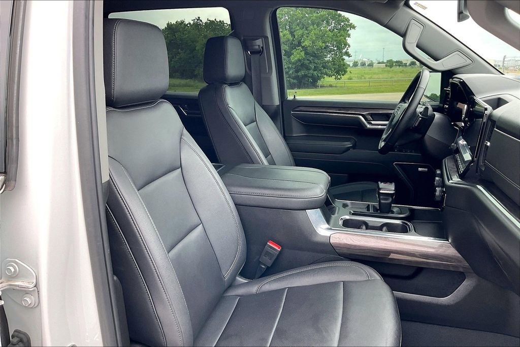 Used 2024 Chevrolet Silverado 1500 LTZ w/ LPO, Dark Essentials Package AWD/4WD image 30