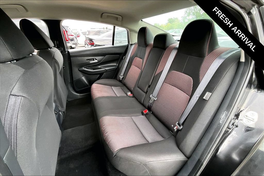 Used 2026 Nissan Sentra SR w/ Floor Mat Package FWD image 6