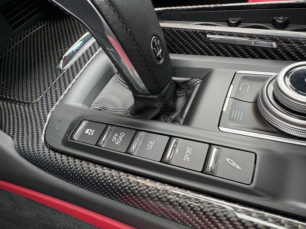 Used 2019 Maserati Levante GTS image 39