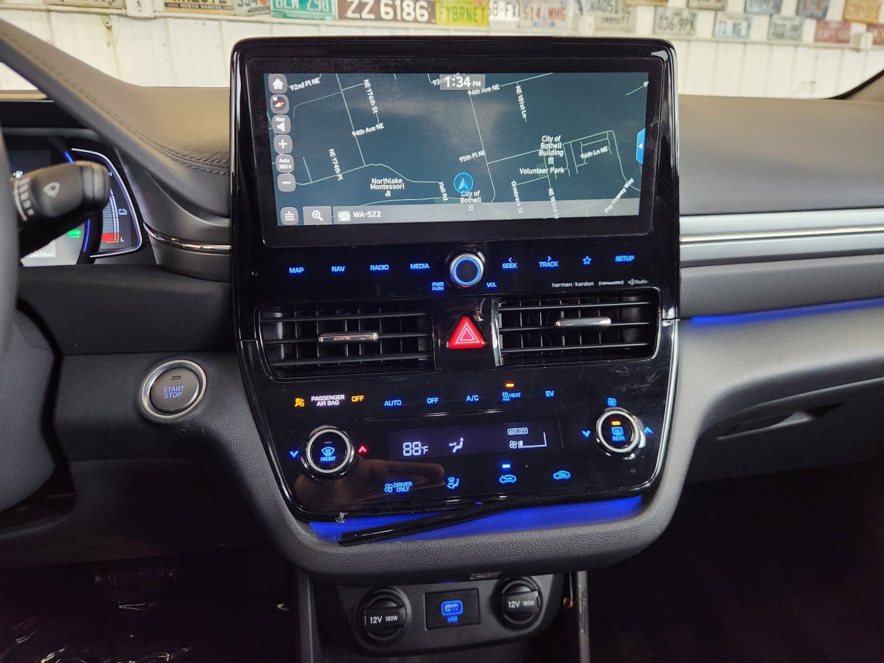 Used 2020 Hyundai Ioniq Limited image 8
