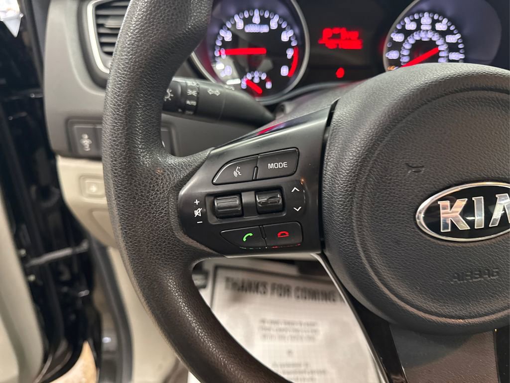 Used 2015 Kia Sedona LX w/ LX Convenience Package image 26