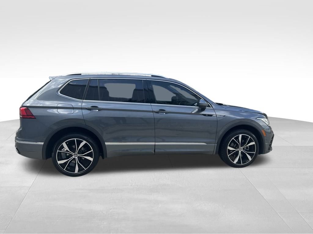 Used 2024 Volkswagen Tiguan SEL R-Line image 6